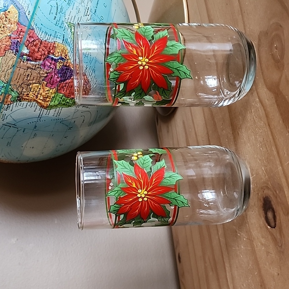 Vintage Poinsettia tumbler